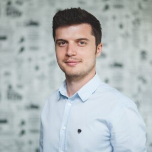 COO Profesionist certificat Microsoft cu peste 13 ani de experiență în utilizarea produselor Microsoft Dynamics.